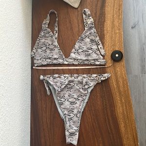 NEVER WORN MEDIUM MESHKI SNAKE-PRINT HIGH WAISTED BIKINI. ADJUSTABLE